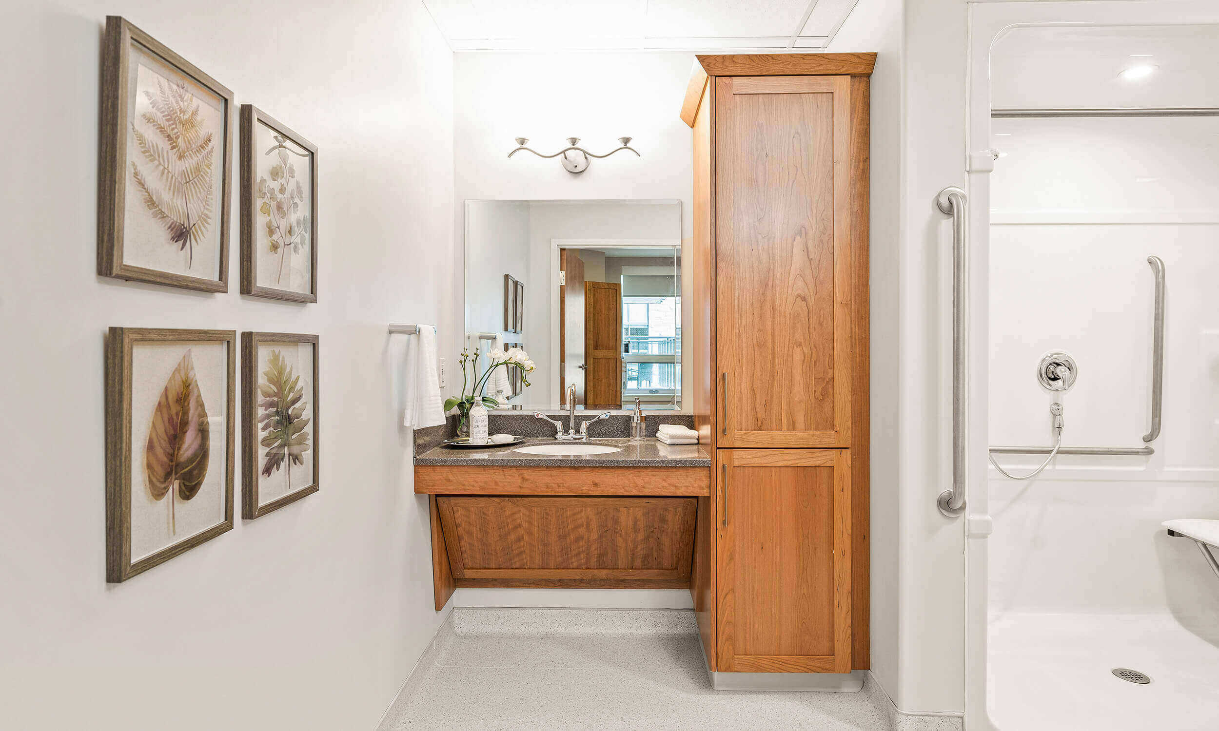 Studio Kitchenette, Eglinton West (Etobicoke, Ontario) retirement