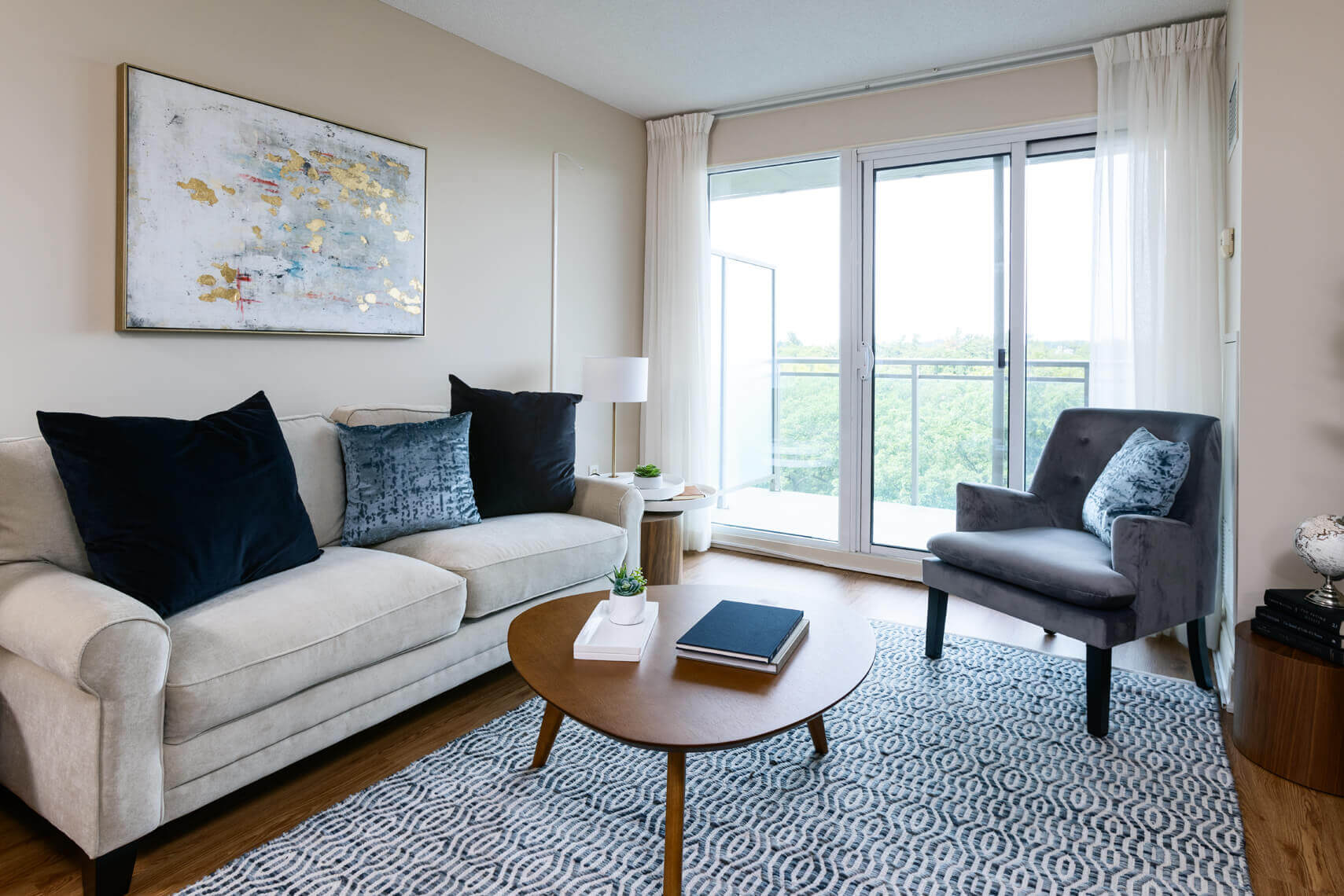 Living Area with balcony, Resident Suite, Parkland on the Glen (Mississauga, Ontario)