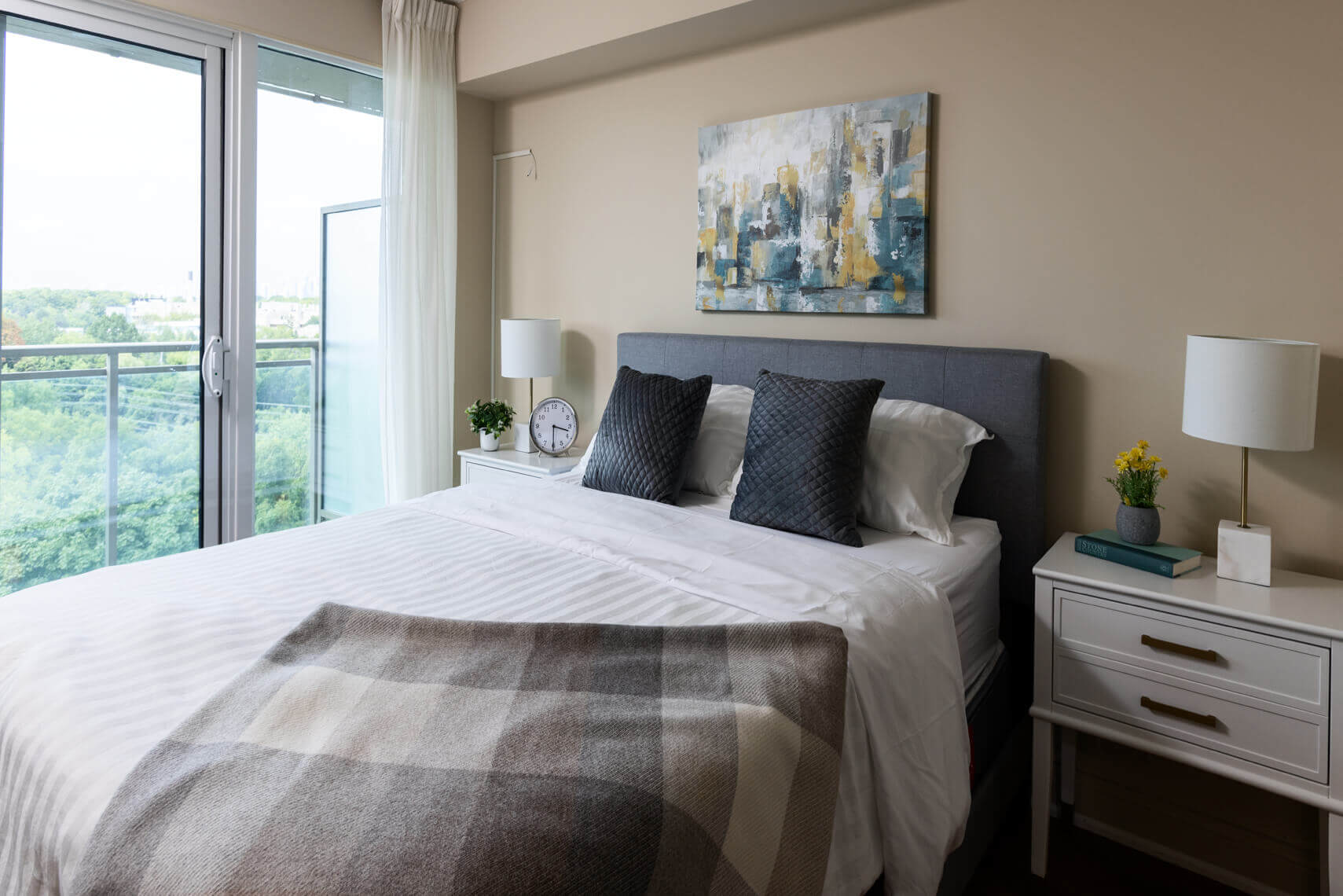 Bedroom with balcony, Resident Suite, Parkland on the Glen (Mississauga, Ontario)