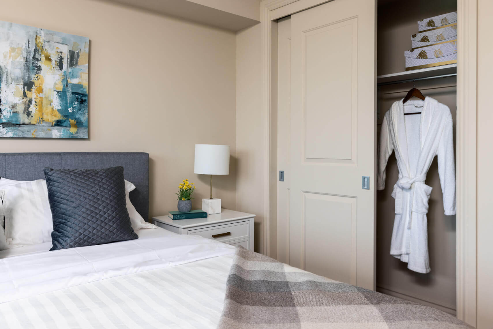 Bedroom, Resident Suite, Parkland on the Glen (Mississauga, Ontario)